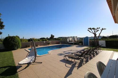 Casa Alves - Villa with private swimming pool Olhos de Água portugal