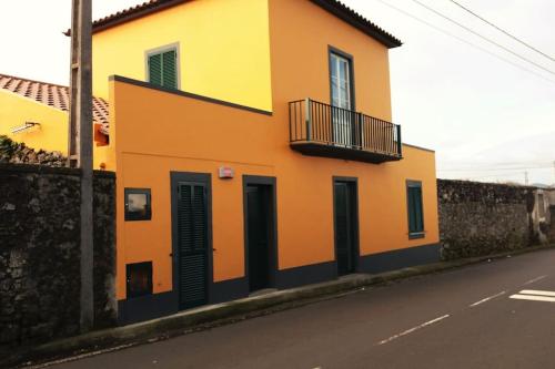 Casa Amarela de Santana Ribeira Grande portugal