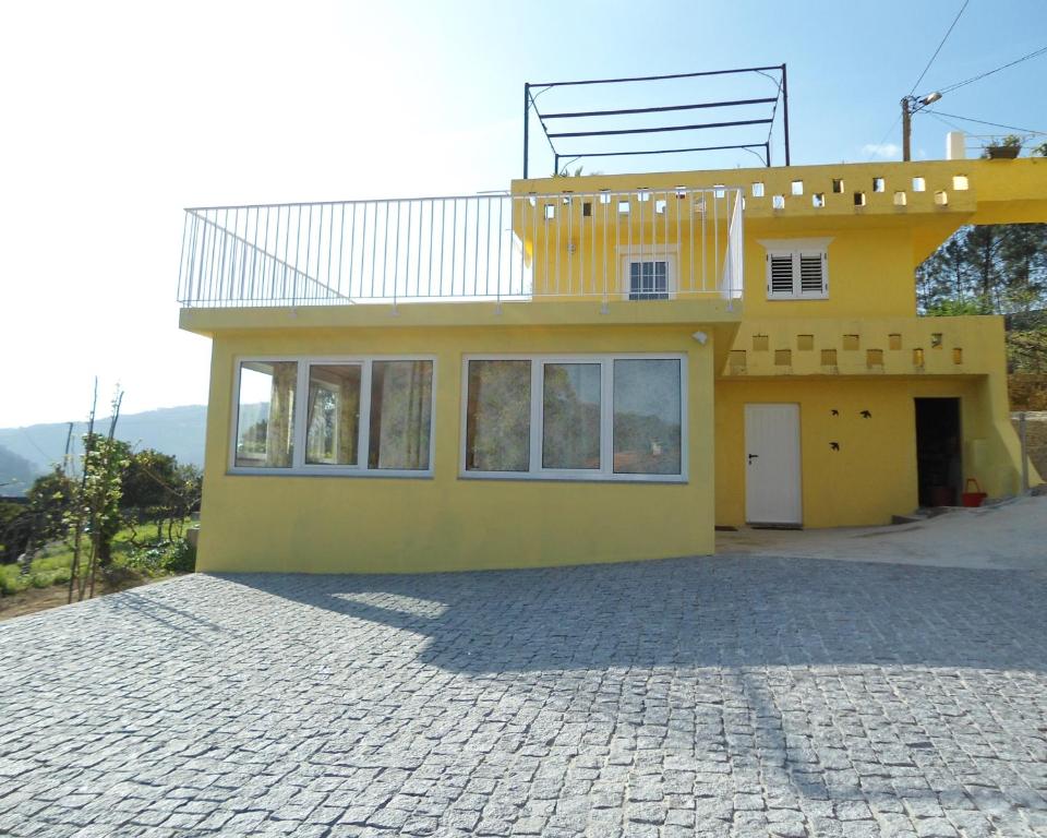Maison de vacances Casa Amarela - Região do Douro Rua do Vimieiro 320 - Sande - 4625-510 Marco de Canaveses - PORTUGAL, 4625-510 Loureiro