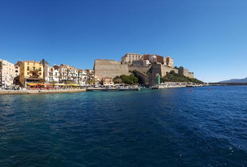 Appartement Casa ANNA citadelle de calvi 37 haute ville Calvi