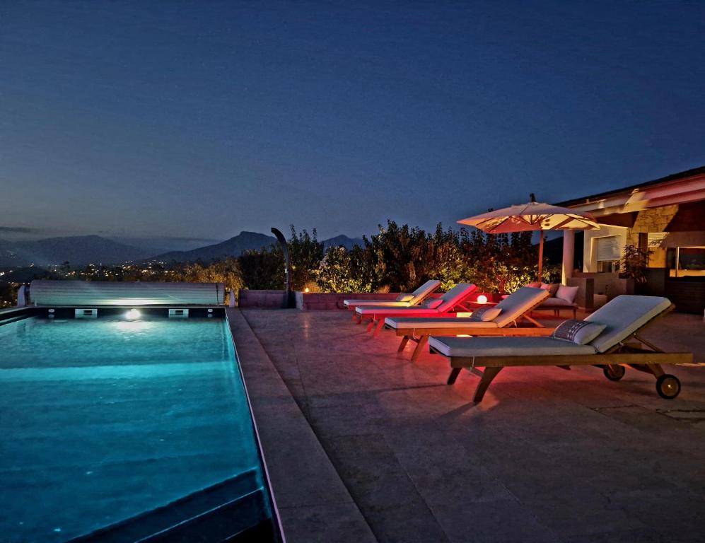 Appartement Casa Bella bas de villa vue mer tout confort avec option véhicule Route des Cannes, 20166 Porticcio