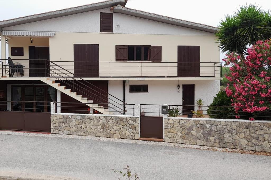 Maison de vacances Casa Calado Rua Rosmaninhais Carvalheira, 3060-096 Cadima
