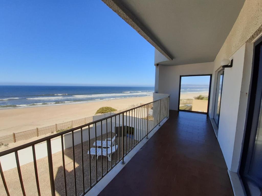 Maison de vacances Casa com acesso direto à praia e churrasqueira Rua 1º de Maio, 9, 3090-458 Costa de Lavos