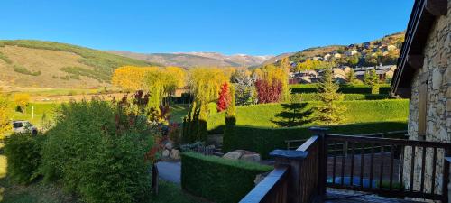 Chalet Casa con encanto, jardín, vistas y piscina 15 Camí d'Odeillo Estavar