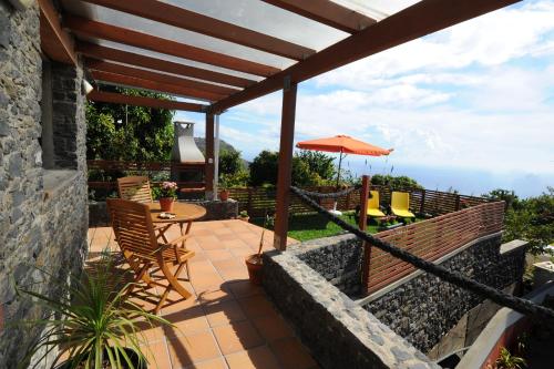 Casa da Bordadeira Arco da Calheta portugal