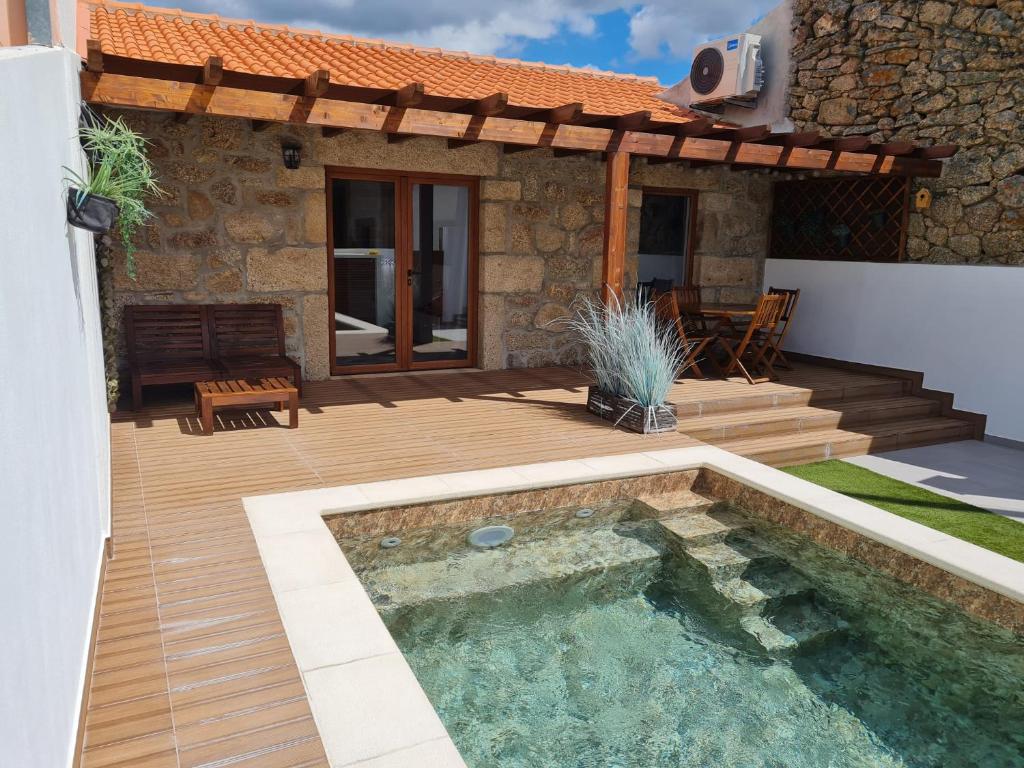 Maison de vacances CASA DA CAPELA, Casas Bem Haja. Rua de São Sebastião 54, 6060-511 São Miguel de Acha