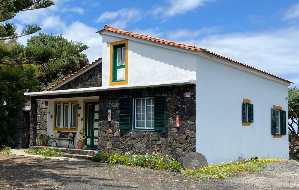 Maison de vacances Casa da Costa Debaixo da Rocha - Formosinha, 9950-362 Madalena