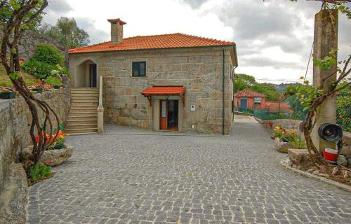 Casa da Ramada - Water SPA Tank with running natural spring water - by Bedzy Braga portugal