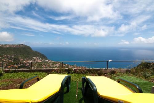 Casa da Tenda Arco da Calheta portugal