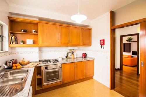 Appartement Casa da Torre com garagem gratuito Avenida Brigadeiro Rocha Colmieiro nº61 , 5V Aveiro