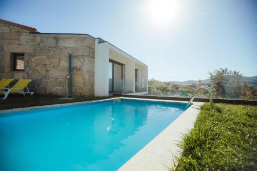 Villa Casa da Vila - Pool & Hot Tub with Mountain View in Gerês 91 EM536 Terras de Bouro