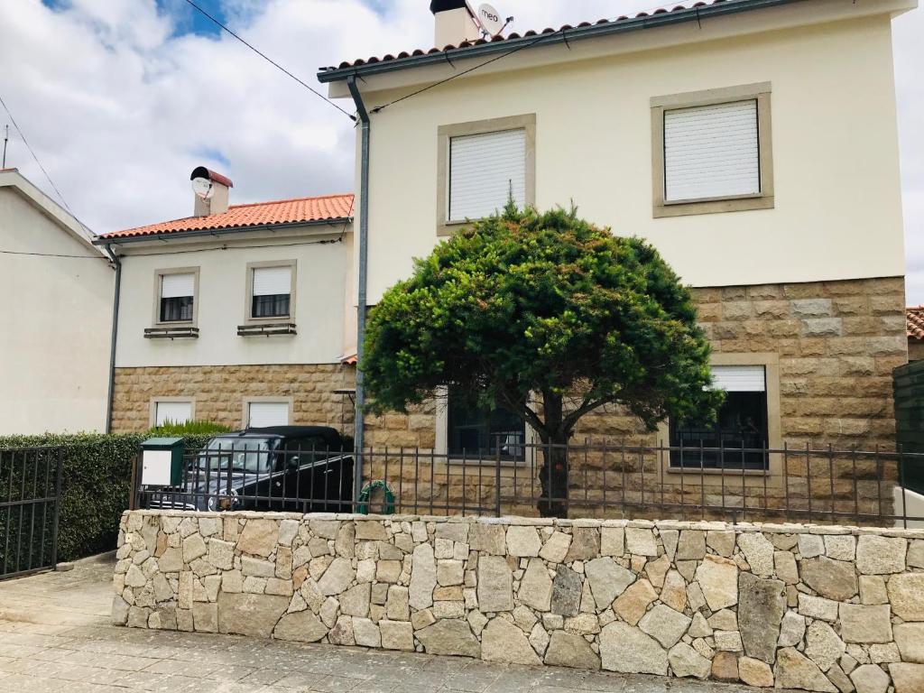 Maison de vacances Casa de Katiolo Rua Engenheiro Adelino Costa 45, 6440-119 Figueira de Castelo Rodrigo