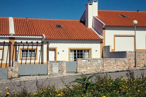 Villa Casa de Praia e Campo Rua do Valcovo, lt2. 2970-084 Sesimbra (Castelo) Sesimbra