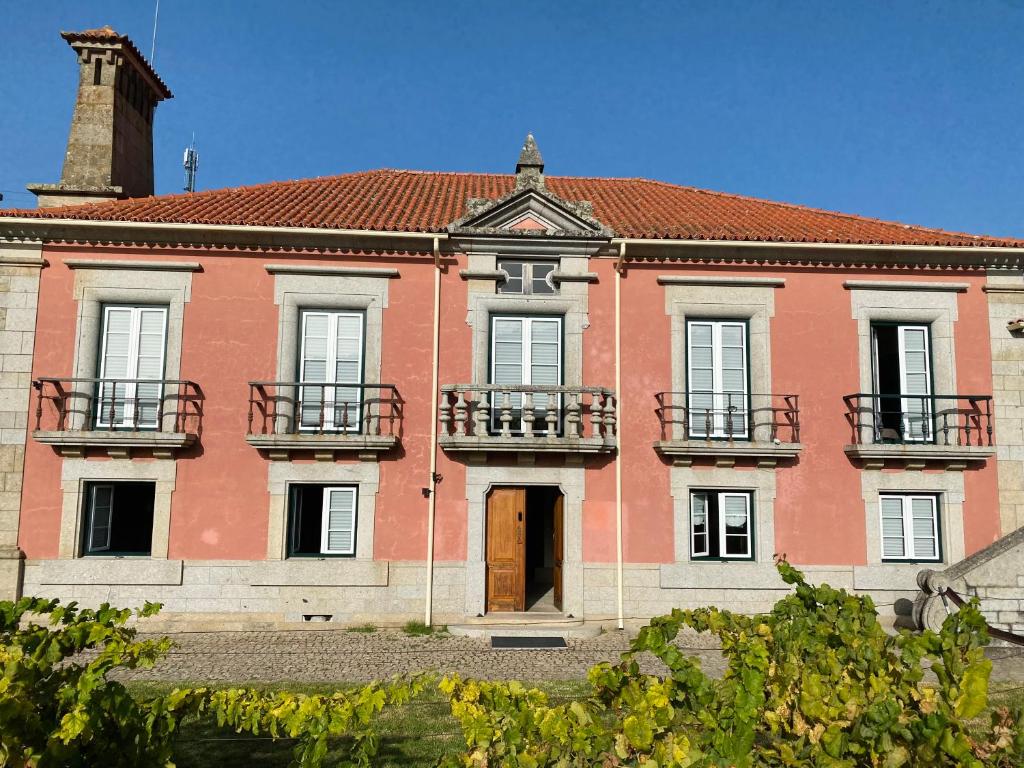 Maison d'hôtes Casa de Santa Bárbara - Cinfães R. Conselheiro Martins de Carvalho, 4690-032 Cinfães