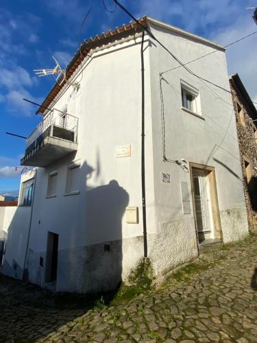 Casa do Adro Lavacolhos portugal