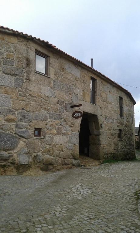 Séjour à la campagne Casa do Arco - Casa de Campo Rua da Mocidade, Travessa 25 de Abril, Cimo de Aldeia, Mezio, 3600-401 Mezio