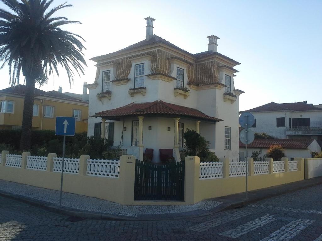 Chalets Casa do Jardim (Garden House) Av. Sacadura Cabral nº 68, 4480-675 Vila do Conde