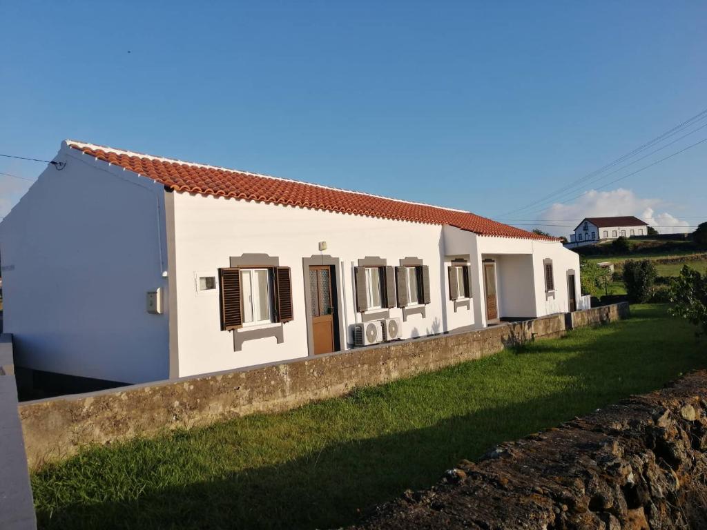 Maison de vacances Casa do Lajedo Rua Do Lajedo 9 Fonte do Bastardo, 9760-111 Porto Martins
