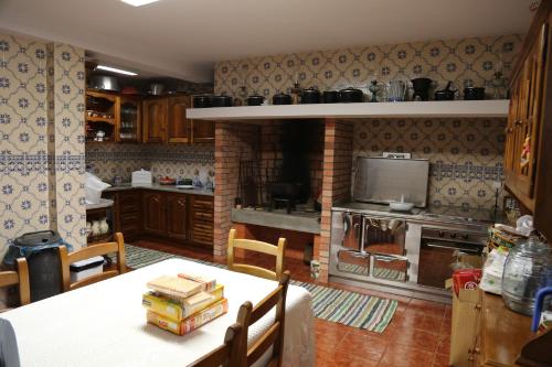 Maison de vacances Casa do Lavrador Rua da Senhora da Ajuda,  nº 243, Lugar da Veiga - Mentrestido Casal