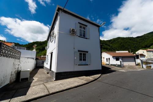 Casa do Pescador SBMP-1 Faial da Terra portugal