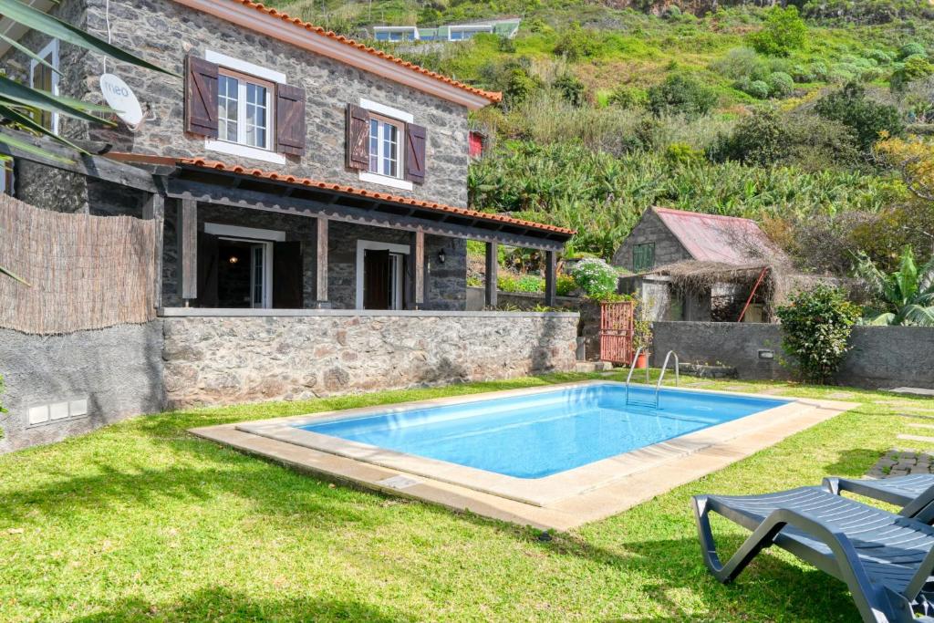 Maison de vacances Casa do Pombal, a Home in Madeira Rua do Pombal, nº 51, 9370-048 Arco da Calheta