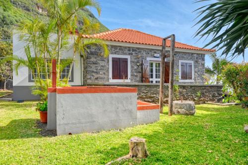 Casa do Pombal, a Home in Madeira Arco da Calheta portugal