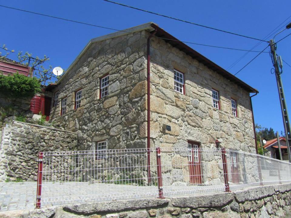 Maison de vacances Casa do Postigo Rua da Igreja Nº398, Covide, 4840-080 Gerês