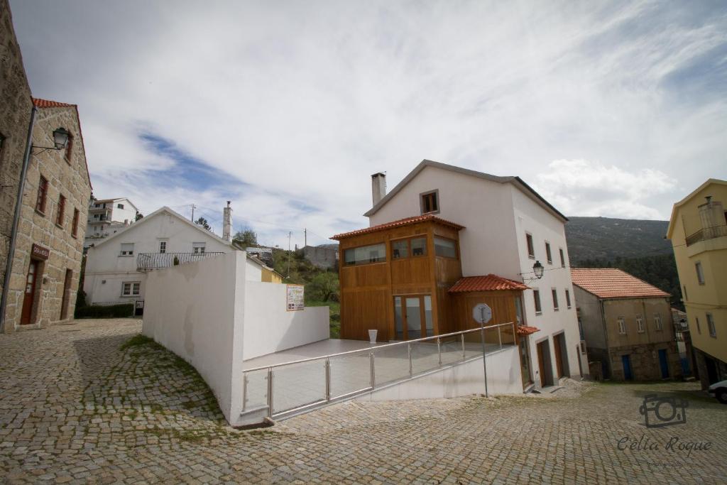 Maison d'hôtes Casa do Telheiro Rua do Cortinhal nº6, 6270-151 Sabugueiro