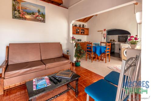 Casa do Tio Jose Doze Ribeiras portugal