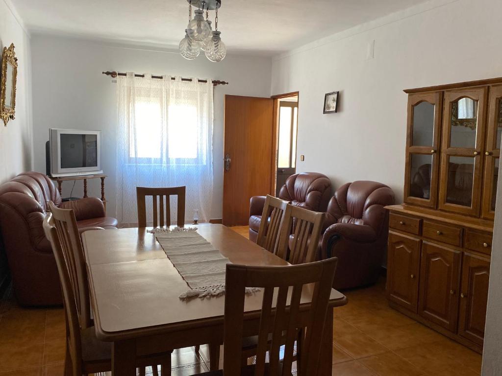 Maison de vacances Casa dos Avós Rua Professor Manuel dos Santos Ferreira, 3330-140 Alvares