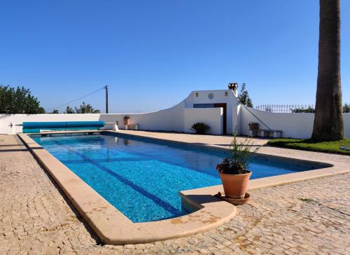 Villa Casa Esperança - carefree living with big private pool and great views Poco Longo 551 Z Casa Esperança Olhão