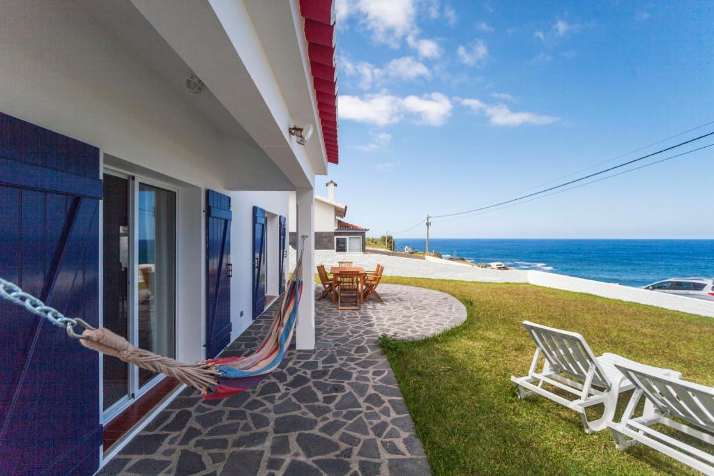Maison de vacances Casa Estrela do Mar - Azorean Butler Rua da Beira Mar de Baixo 114, 9555-159 Mosteiros