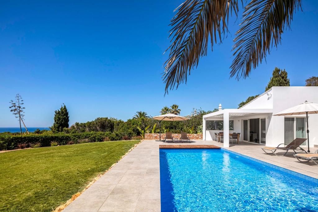 Villa Casa Guincho Rua de Algarve Clube Atlântico h8, 8400-550 Carvoeiro