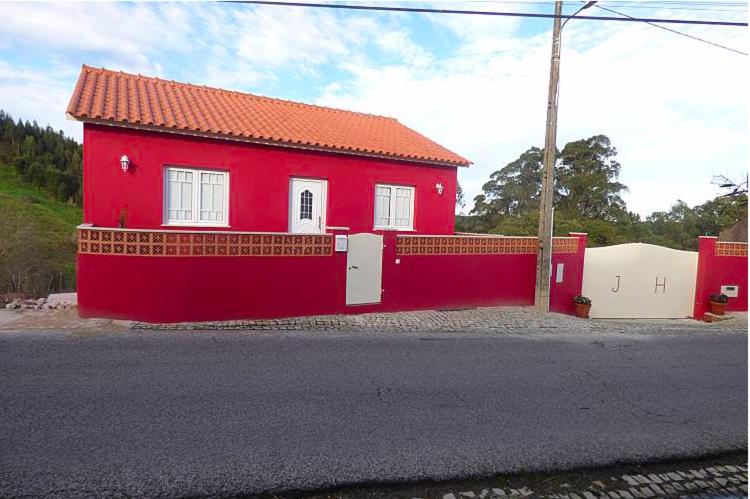 Maison de vacances Casa Júlio Henriques Rua Principal n.28, 2500-535 Caldas da Rainha