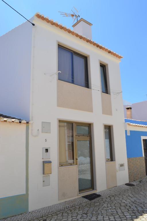 Maison de vacances Casa Madalena Rua Dr. Guerreiro Tello, n.º 5, 8600-013 Barão de São João