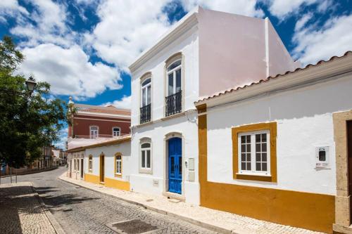 Villa Casa Mourisca Rua 25 de Abril nº 50 Silves