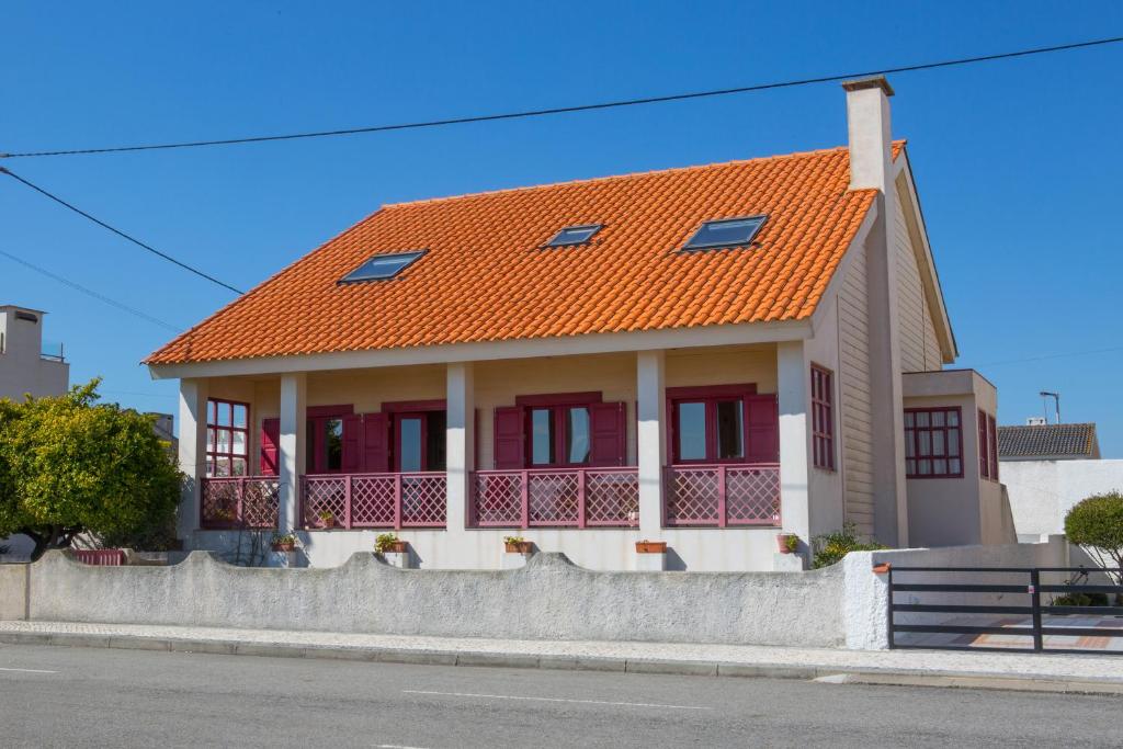 Maison de vacances Casa Palheiro Amarelo da Biarritz Rua de Biarritz 3, 3830-453 Costa Nova