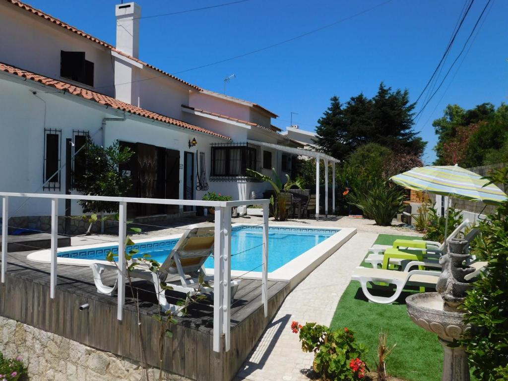 Maison de vacances Casa Pausa holiday home, with pool & BBQ Rua Aquilino Ribeiro 77, 2970-299 Sesimbra