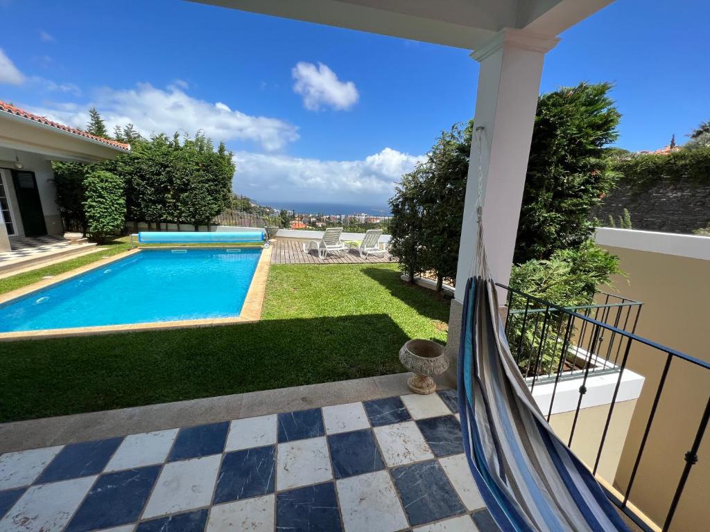 Villa Casa ROC Madeira - 4 Bedrooms - Ocean and City Views - Private Heated Pool 16 Travessa do Doutor Barreto, 9000-687 Funchal