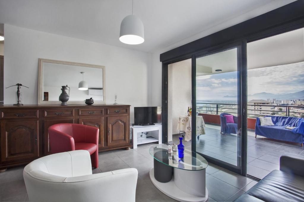Appartements Casa San Ghjisé Roc du Fort Lacroix, 20600 Bastia