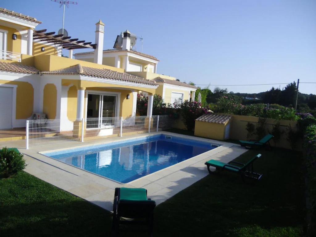 Maison de vacances Casa São Bartolomeu - 5 Quartos com Piscina Urbanização da Fonte Velha Lote 2, 8950-270 São Bartolomeu