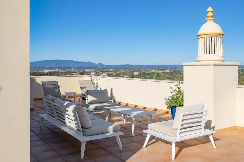 Casa Saudade - Luxury penthouse apartment with stunning views Estômbar portugal