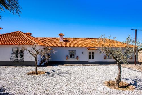 Maison d'hôtes Casal De Tralhariz - Turismo De Habitacao Rua Central, Lugar De Tralhariz Tralhariz