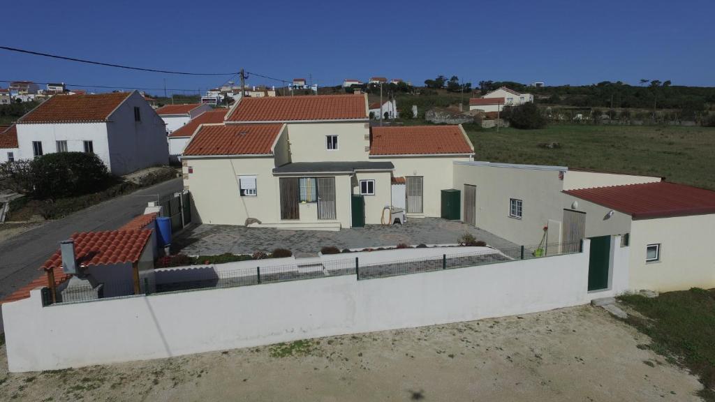 Maison de vacances CASAL RIQUEZO T2 - Serra da Pescaria - NAZARÉ Rua José Lopes Riquezo, n.º 4, Serra da Pescaria, Famalicão, 2450-024 Nazaré