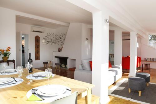 Appartement Cascais Downtown Apartment with Sea View Travessa Afonso Sanches 12 3º Cascais