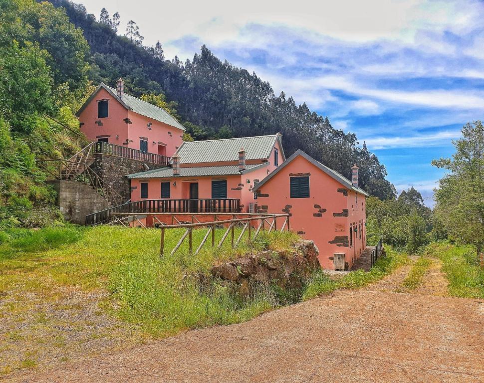 Lodge Casinhas da Laurissilva ER228 Rosário-Encomeada Sitio da Ribeira Grande, 9240-220 São Vicente