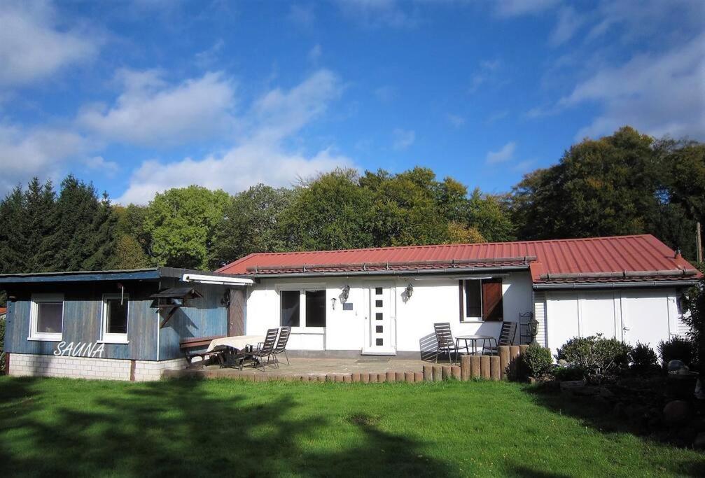 Maison de vacances Casita - Sterneferienhaus mit Garten, Sauna und Wallbox Waldsiedlung 14, 57629 Kirburg