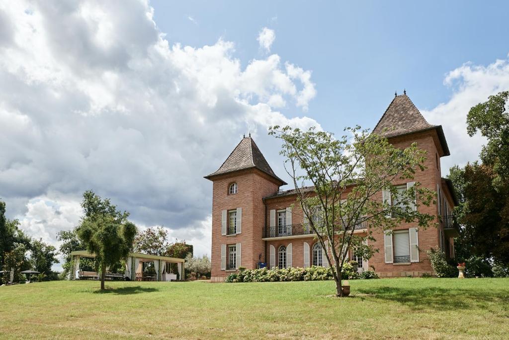 Maison d'hôtes Castel Bois Marie 1083 Chemin de Bégué, 82000 Montauban