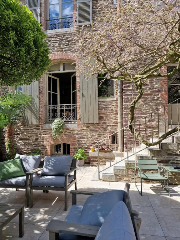 B&B / Chambre d'hôtes Castel Jolly 15 rue de brizeux, 35700 Rennes