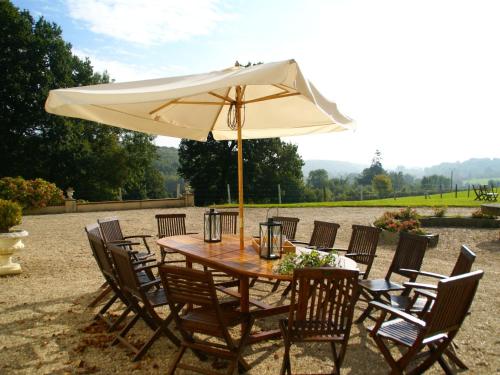 Castle and its outbuildings with terrace in Asni res Asnières france